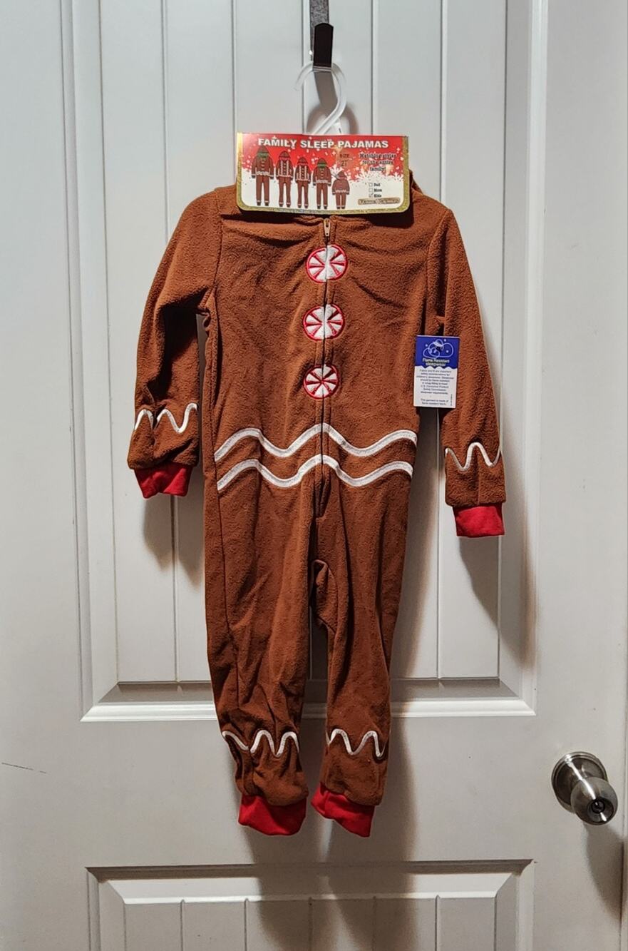 PJ's & Presents Christmas Gingerbread One-Piece Pajamas Holiday Girls 2T New!